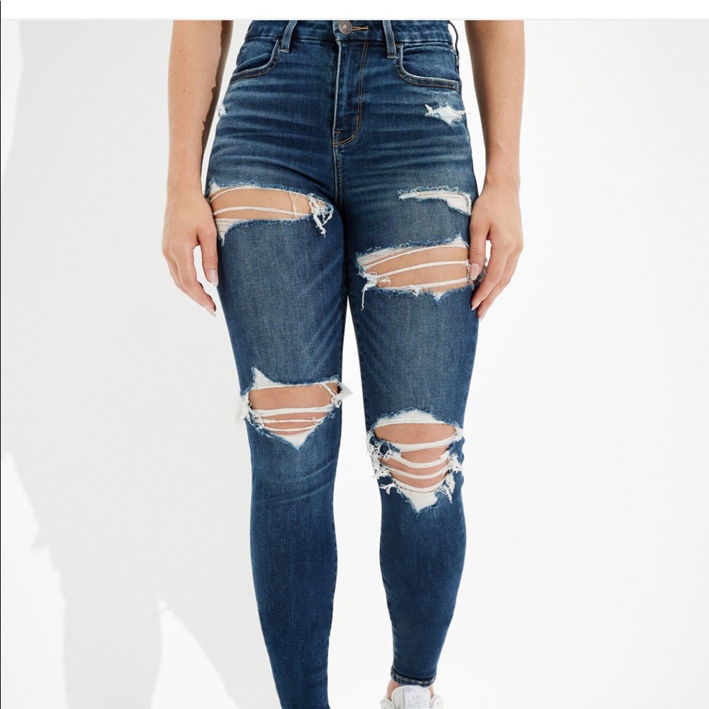 American eagle highwaisted jeans!